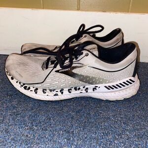 Brooks Adrenaline Guide rails women 8.5 running shoes grey & black